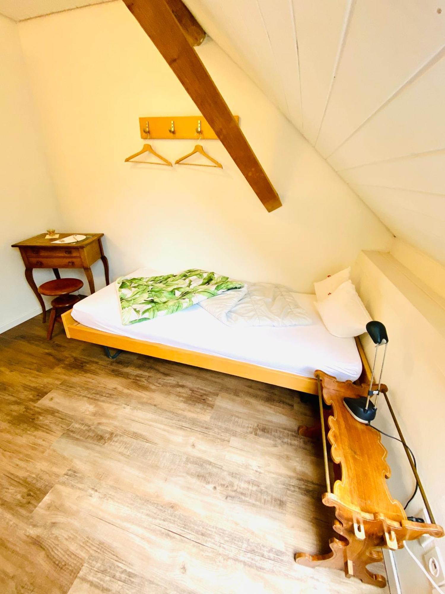 Gasthof Kreuz Egerkingen Rum bild