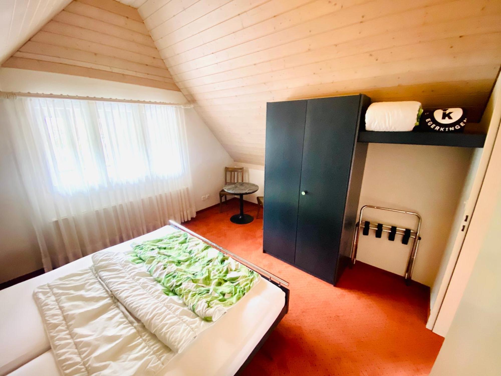 Gasthof Kreuz Egerkingen Rum bild